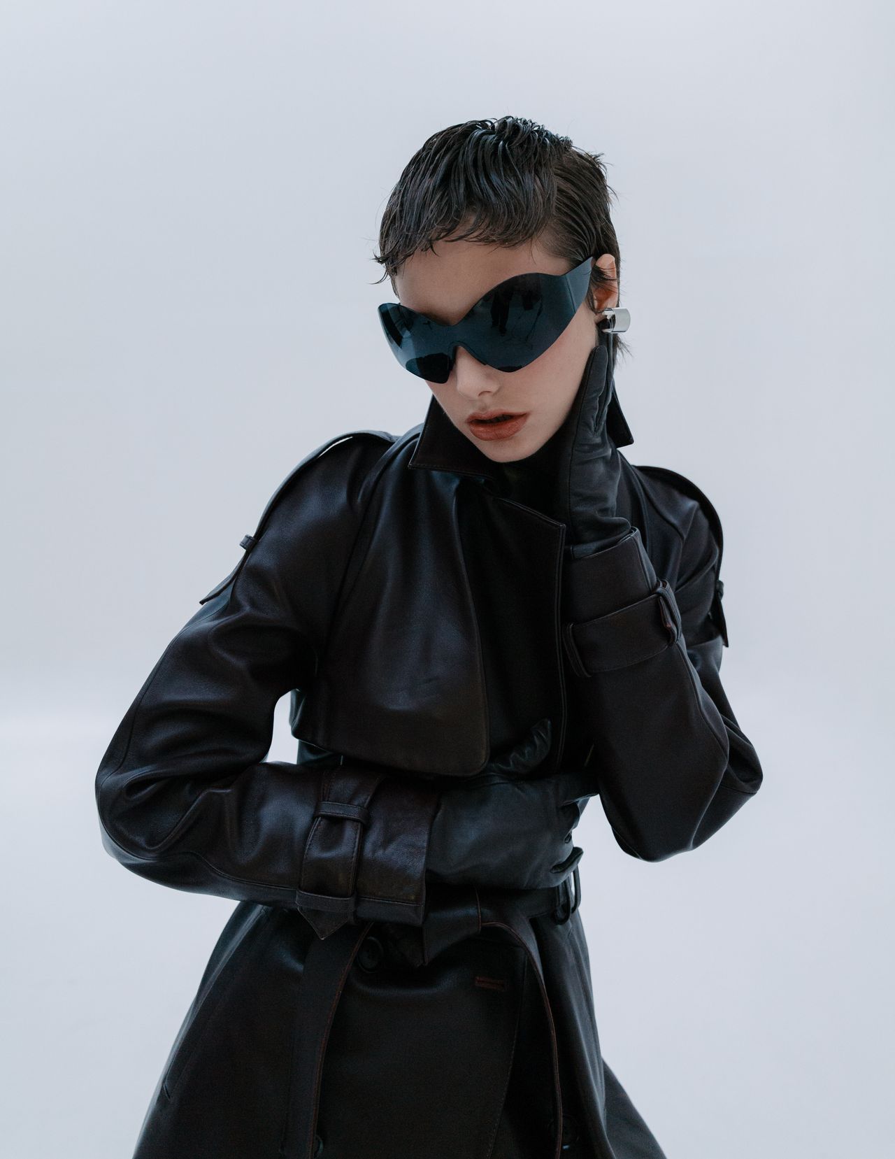 High fashion editorial portrait woman in black leather trench coat and sunglasses — Thomas Habr fashion photographer